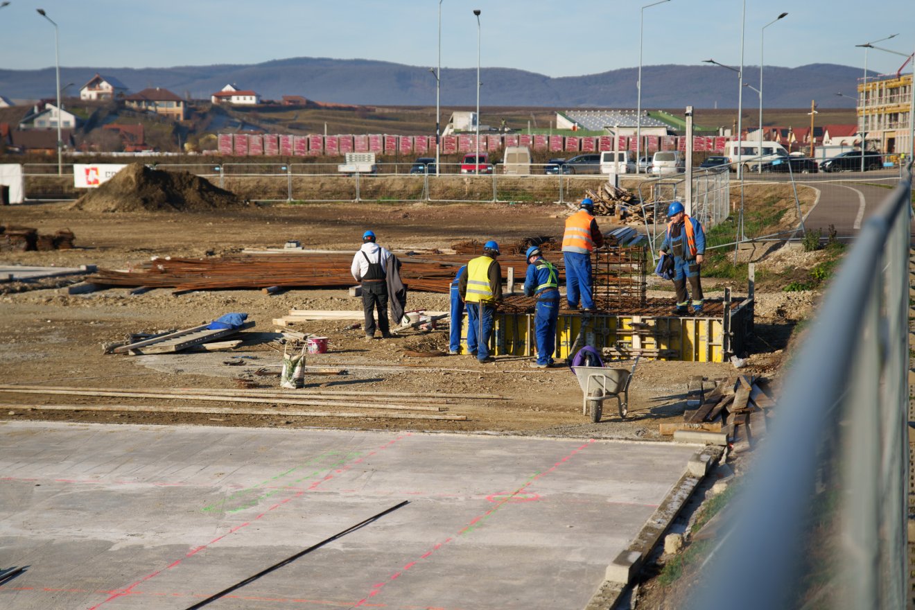 Az építkezés az alapozási munkálatok elvégzése után léphet látványosabb szakaszba &bullet;  Fotó: Tuchiluș Alex