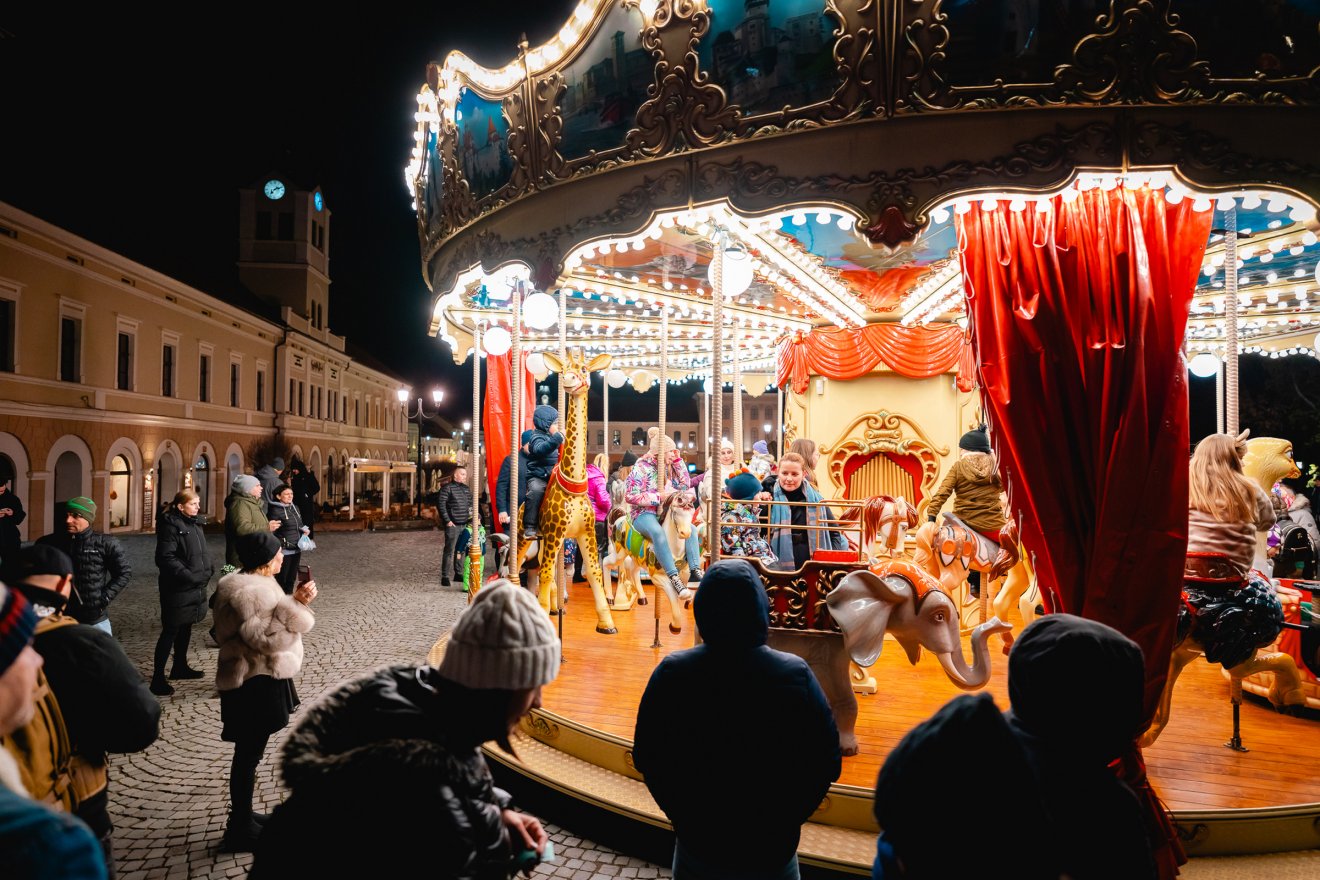 Vasárnap déltől működik a körhinta is &bullet;  Fotó: Sepsiszentgyörgyi önkormányzat/Facebook