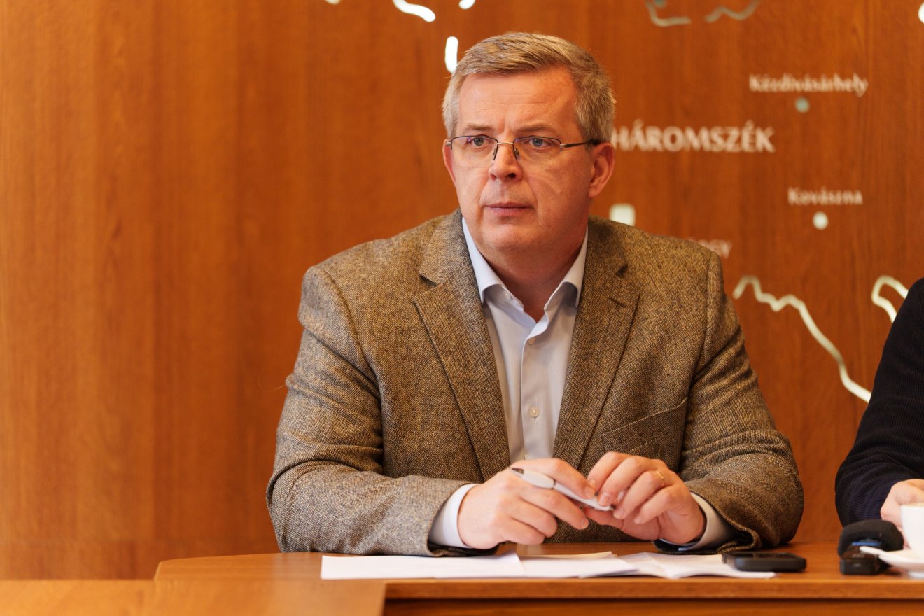 Miklós Zoltán, az RMDSZ sepsiszentgyörgyi szervezetének elnöke összegzőt tartott •  Fotó: Tuchiluș Alex