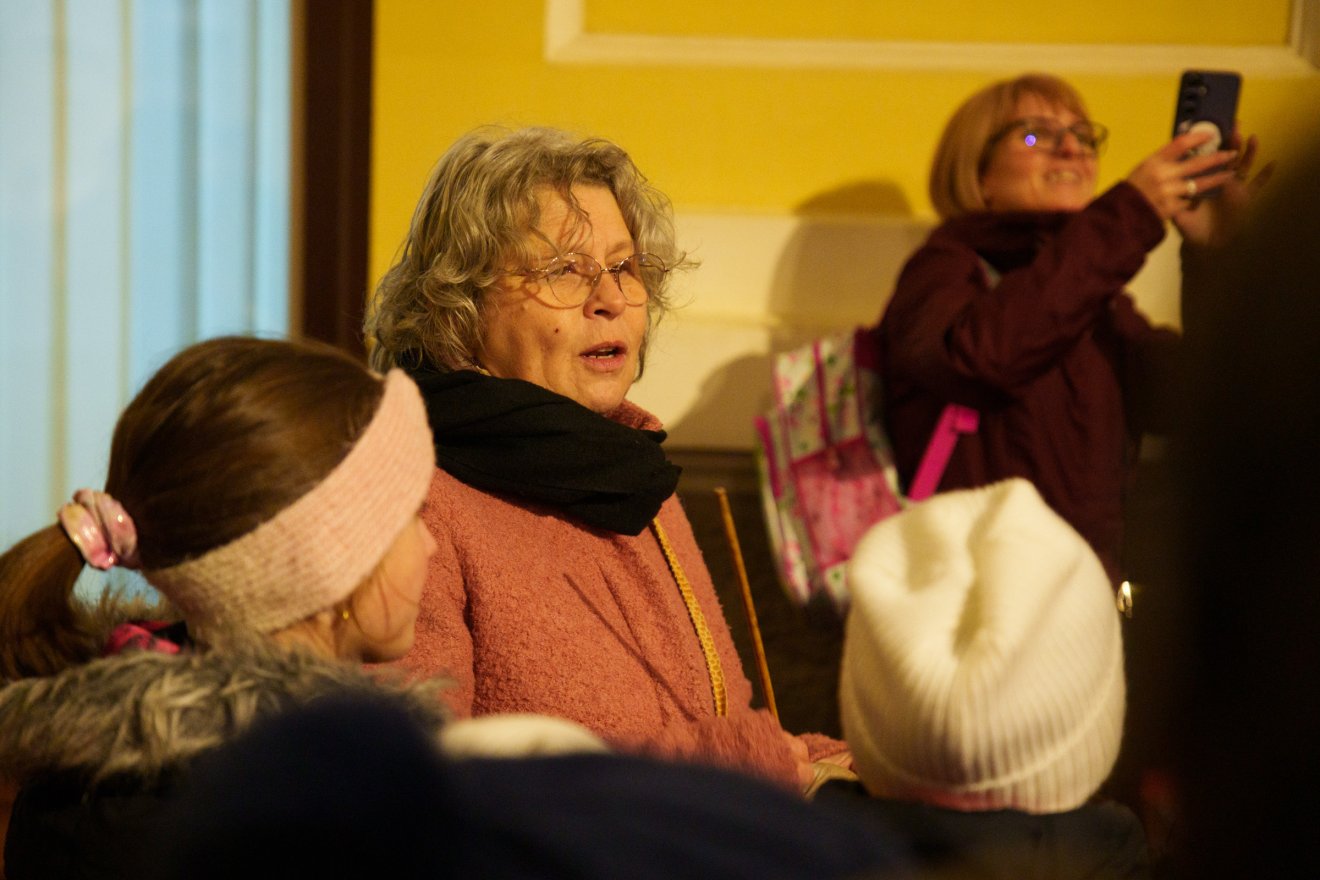 Benkő Éva, a Guzsalyas Alapítvány munkatársa mesélt a hagyományról &bullet;  Fotó: Tuchiluș Alex