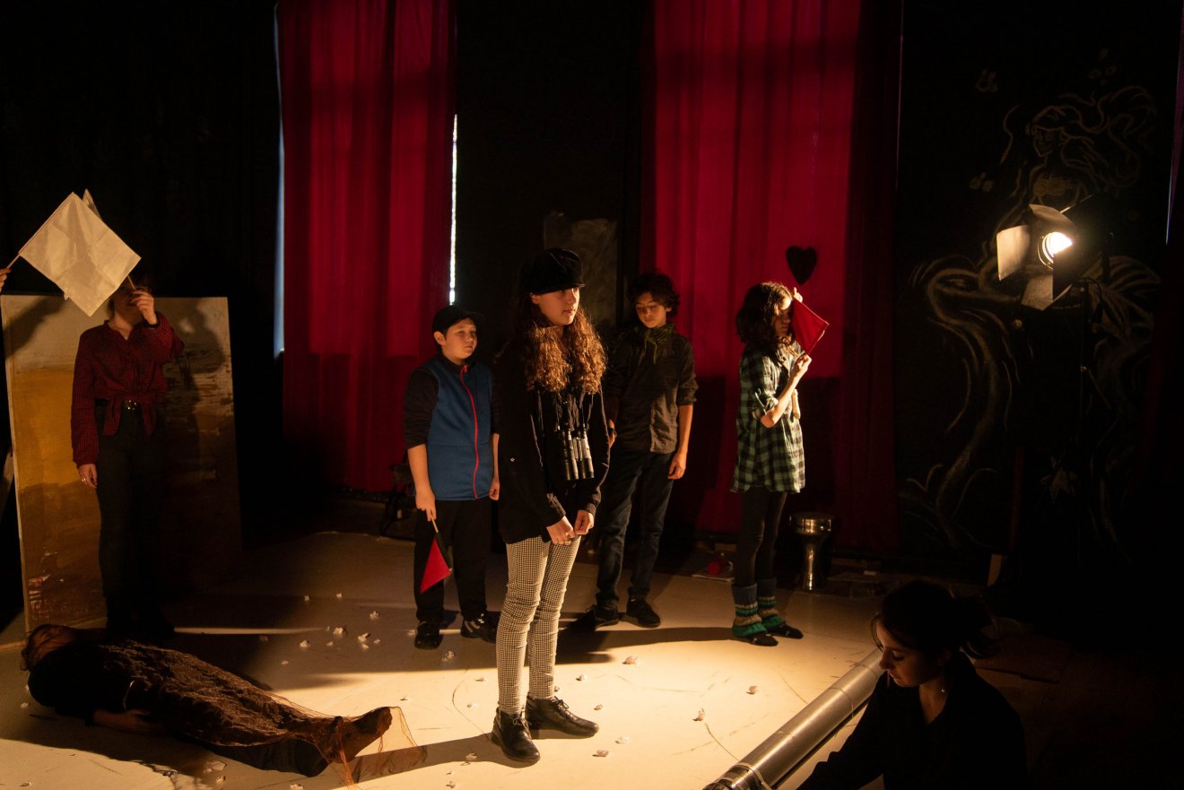 A Pál utcai Kölkök a Turulos diákok előadásában • Fotó: Turulmadár Egyesület