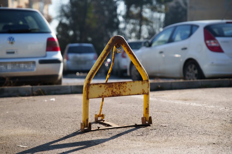 Parkolóhely egy garzon áráért? Kolozsváron akad, aki ennyit kér