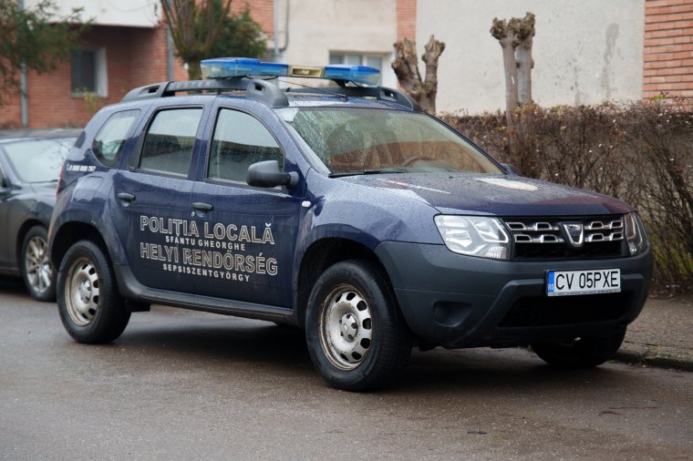 Zavarta, hogy grillezik a szomszéd, ezért panaszt tett a rendőrségen