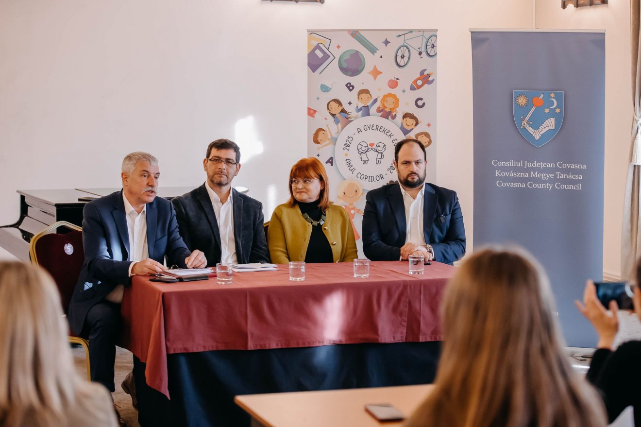 Az Anyanyelv Nemzetközi Napján tartották a gyerekek éve nyitórendezvényét •  Fotó: Csulak Zoltán
