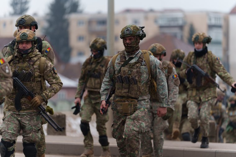 Irán mostantól terrorszervezetnek tekinti az EU-tagországok hadseregeit