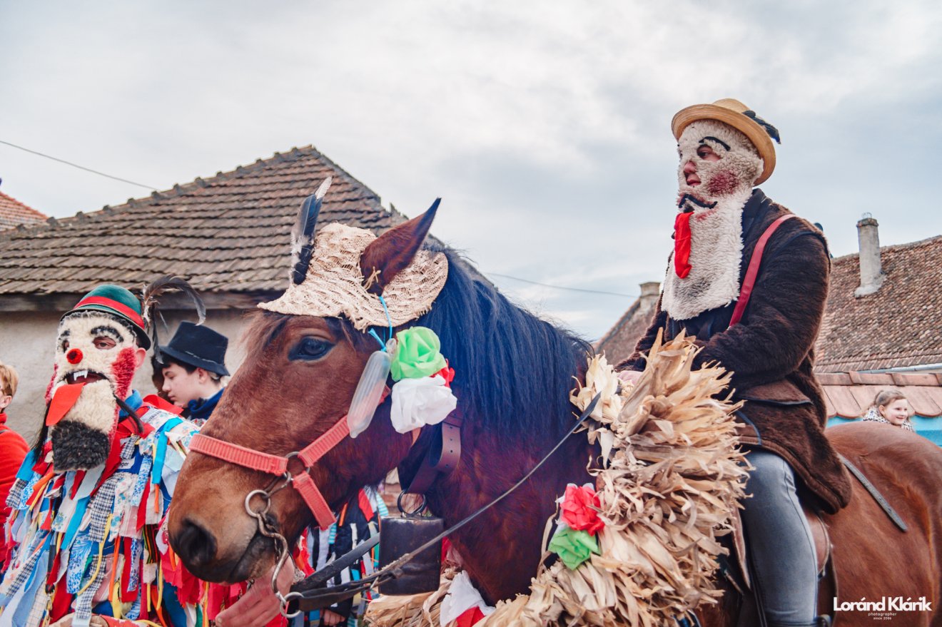 Bölönben a musztikás az egyik legérdekesebb farsangi figura &bullet;  Fotó: Klárik Loránd Photorapher/Facebook