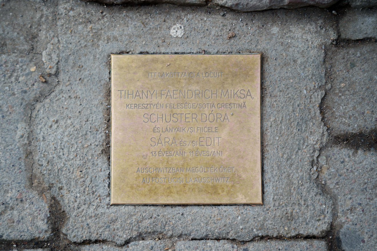 Tihanyi Faendrich Miksa szintén munkaszolgálatban halt meg, felesége, a brassói szász Schuster Dóra kislányaival együtt vállalta a deportálást. Nem tértek vissza. &bullet;  Fotó: Tuchiluș Alex