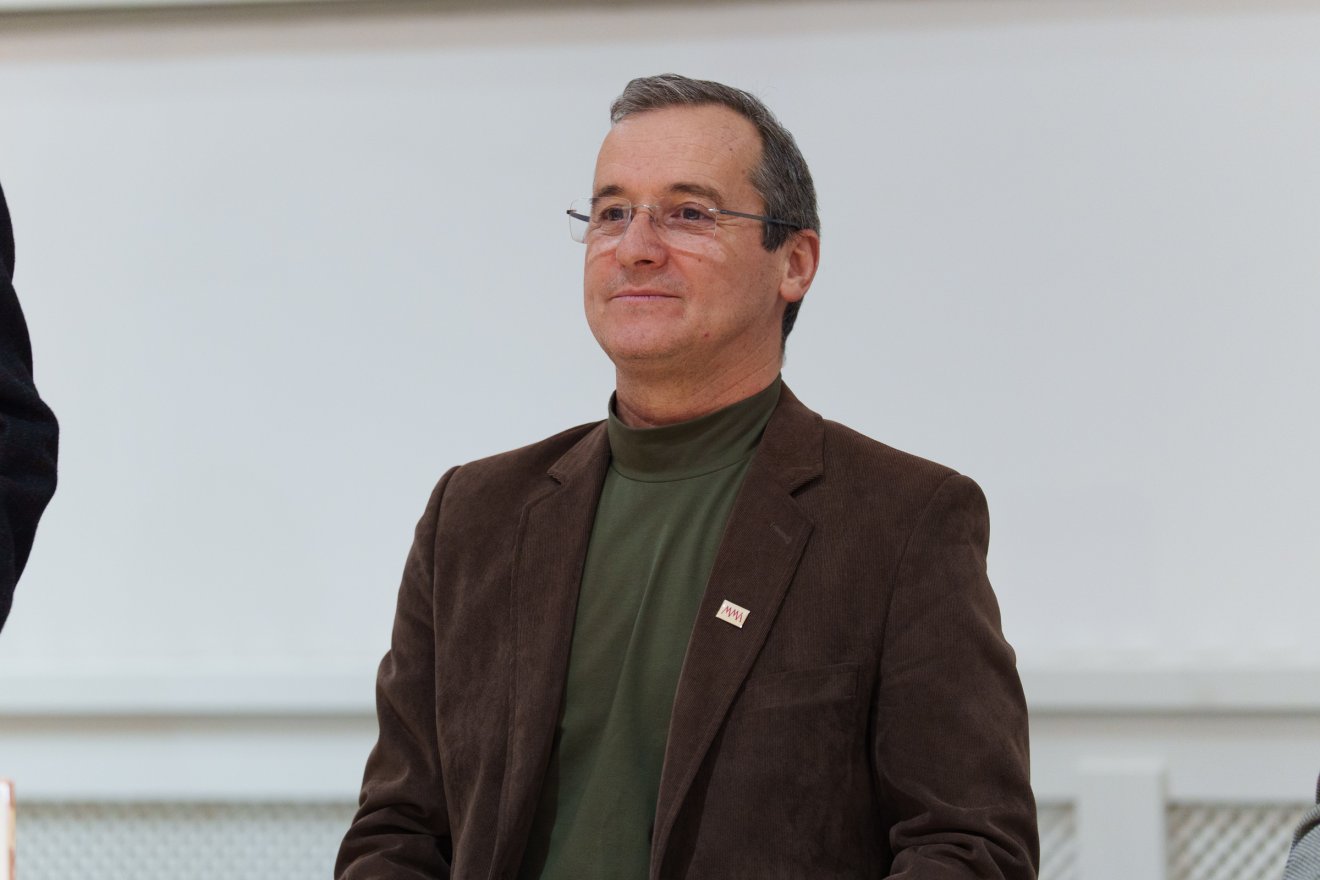 Vargha Mihály múzeumigazgató a szászokkal kapcsolatos kutatás székelyeknek szóló tanulságairól faggatta a szerzőt faggatta &bullet;  Fotó: Tuchiluș Alex