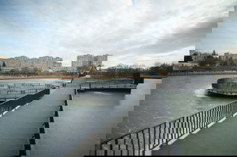 Megérkeztek a csónakok a sepsiszentgyörgyi befagyott tóhoz