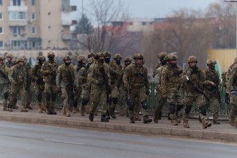 Visszavezetik a kötelező sorkatonai szolgálatot a szomszéd országban