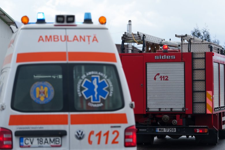 Ráomlott a föld két munkásra az autópálya-építésen, gerincsérülésekkel kerültek kórházba