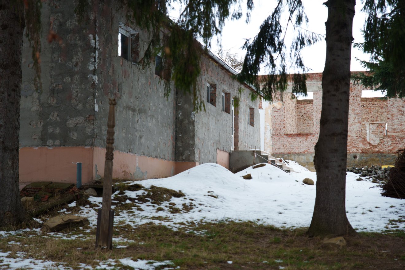 Tavasszal újra lendületet kaphat a felsőcsernátoni Bod Péter Általános Iskola felújítása &bullet;  Fotó: Tuchiluș Alex