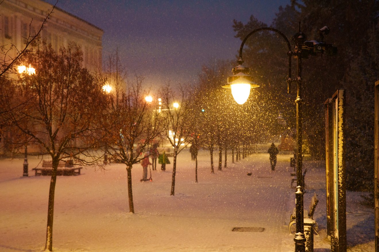 Sepsiszentgyörgyön is havazik &bullet;  Fotó: Tuchiluș Alex