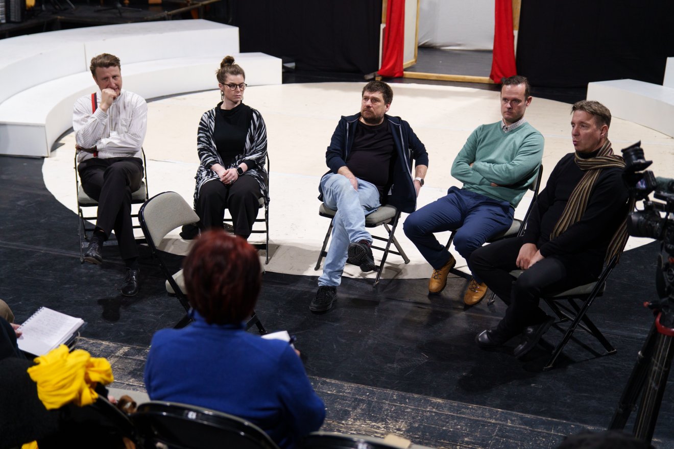 Az alkotó stáb a sajtótájékoztatón &bullet;  Fotó: Tuchiluș Alex