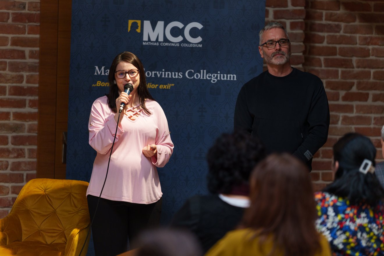 Zsigmond Laura bemutatta az MCC erdélyi tevékenységét &bullet;  Fotó: Tuchiluș Alex