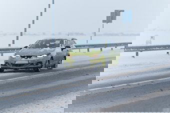 Újabb riasztásokat adtak ki havazás, heves szél, hóviharok miatt; Erdély is érintett