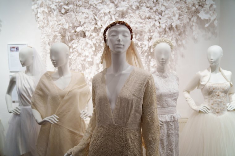 Nőkről szól, de nem csak nőknek – megérkezett a Székely Menyasszony Háromszékre