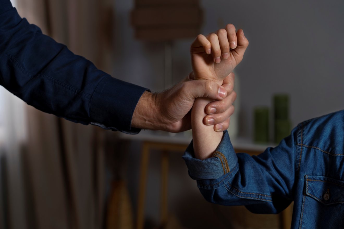 A szakemberek szerint erősebb védelmi hálót alapoz meg az új törvénymódosítás &bullet;  Fotó: Freepik