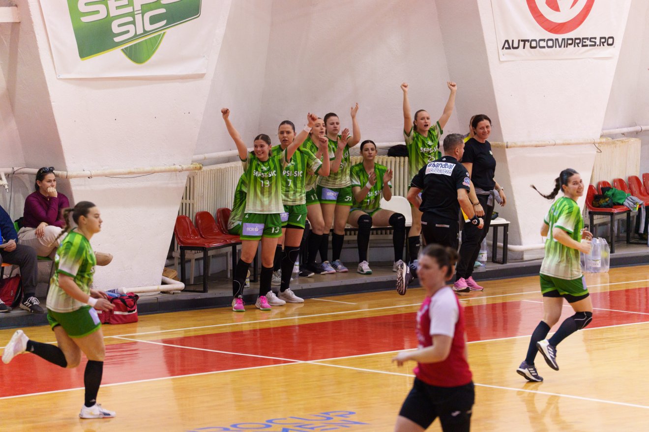 &bullet;  Fotó: Tuchiluș Alex