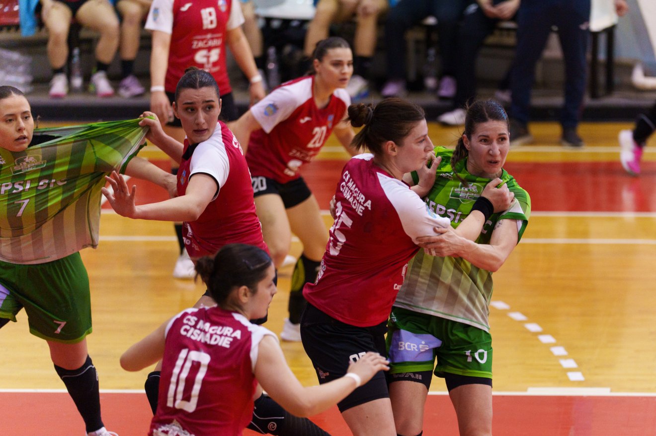 &bullet;  Fotó: Tuchiluș Alex