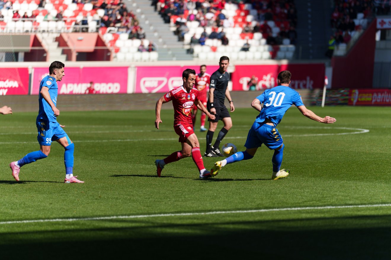 &bullet;  Fotó: Tuchiluș Alex