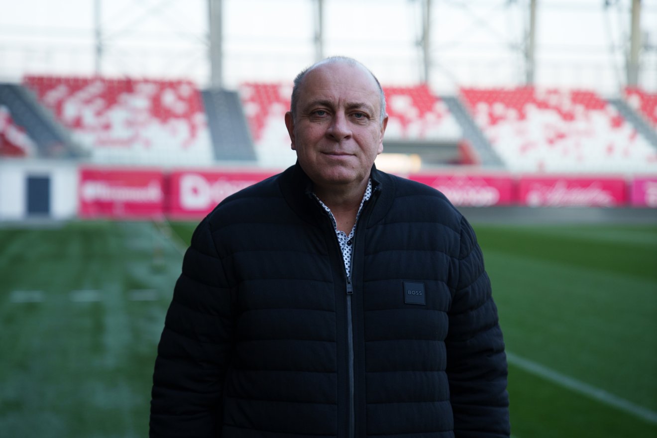 Diószegi László hisz a csapatban és abban, hogy a későbbiekben is sikerül benépesíteni a stadiont &bullet;  Fotó: Tuchiluș Alex