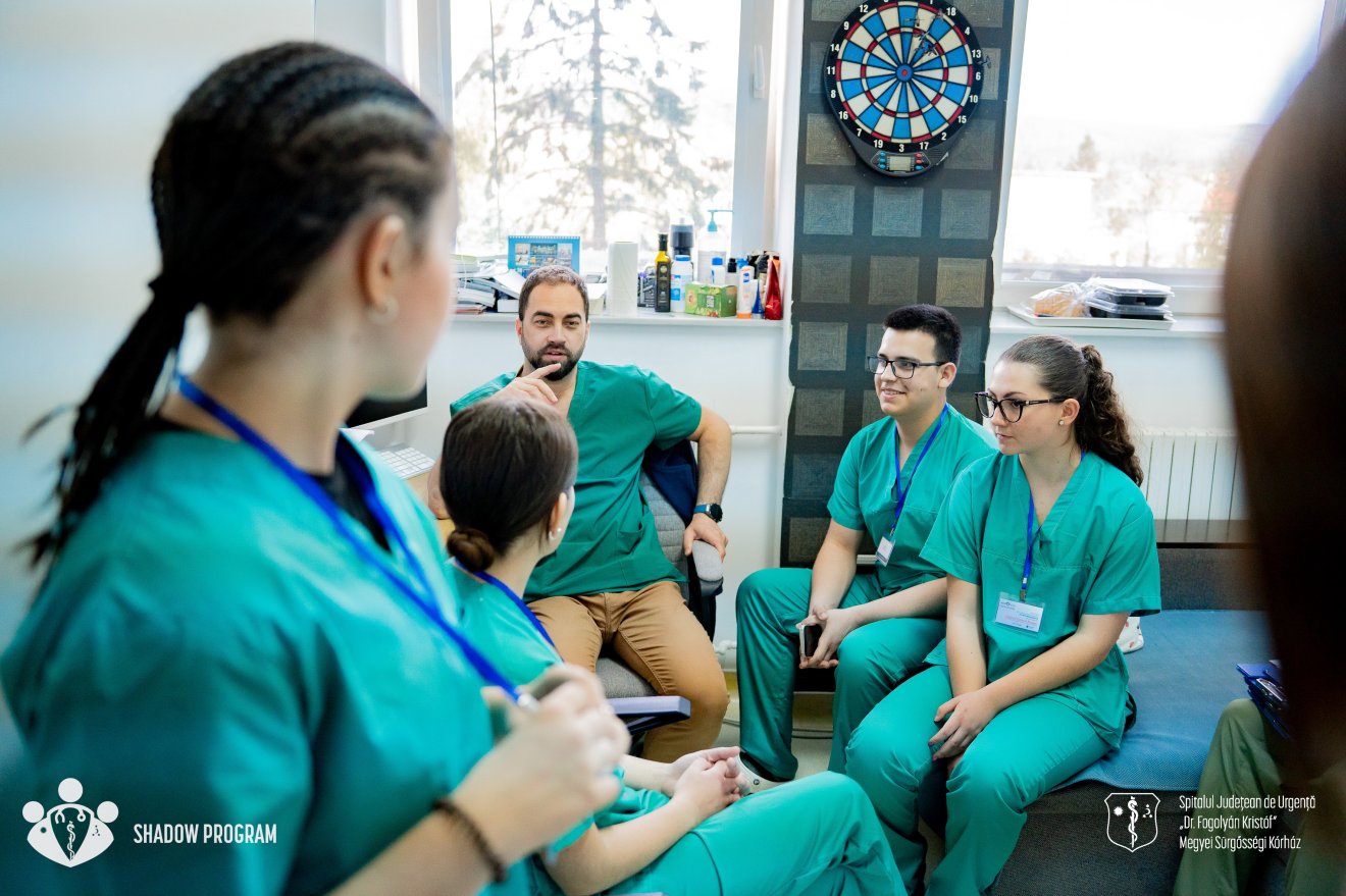 Áprilisban újra középiskolás diákokat fogadnak a kórházban, de idén a helyek száma korlátozott &bullet;  Fotó: Bicsak Gergő