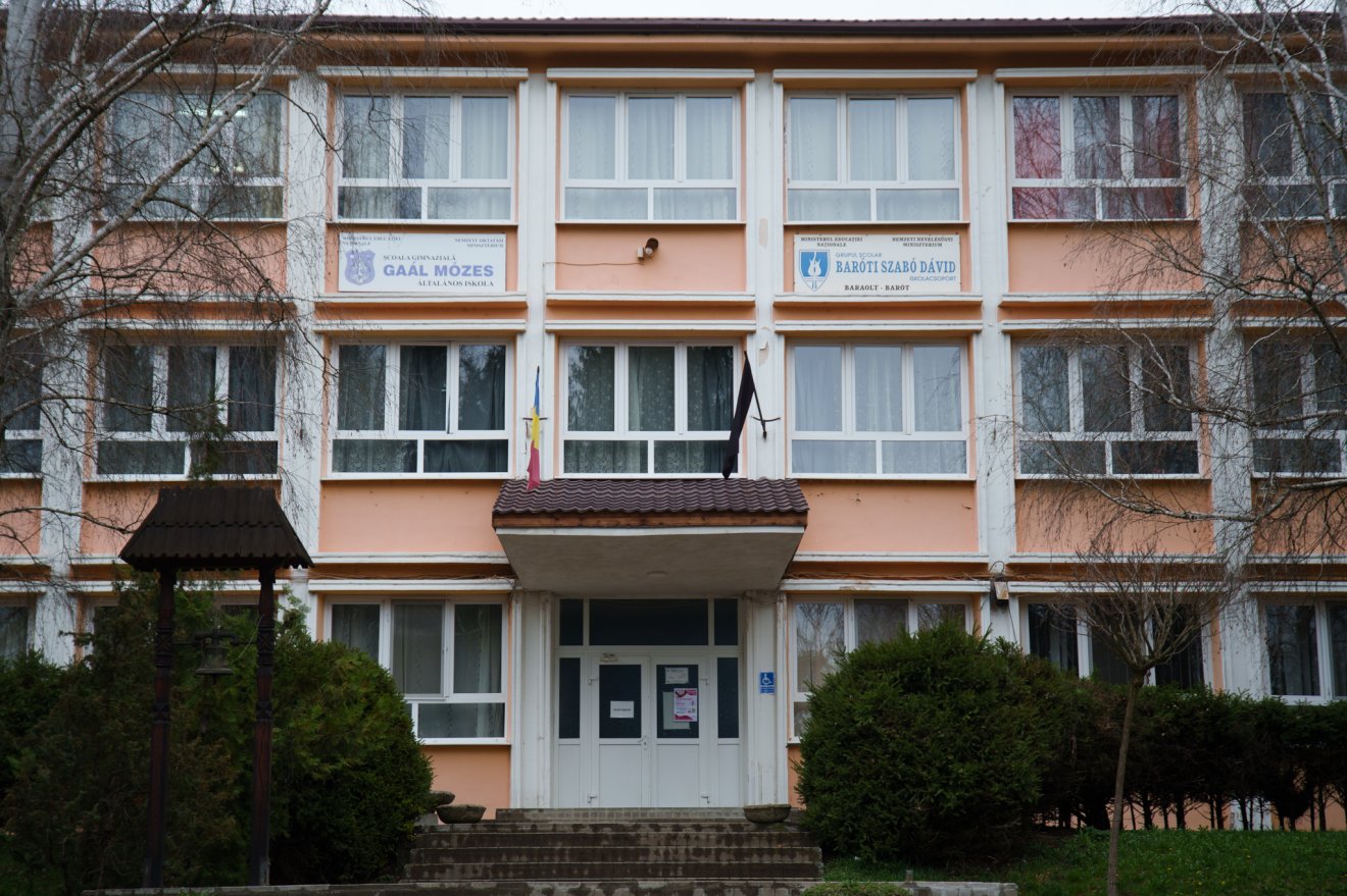 A líceum munkaközössége úgy véli, az általános iskola kezdeményezésével megosztotta a közösséget &bullet;  Fotó: Tuchiluș Alex