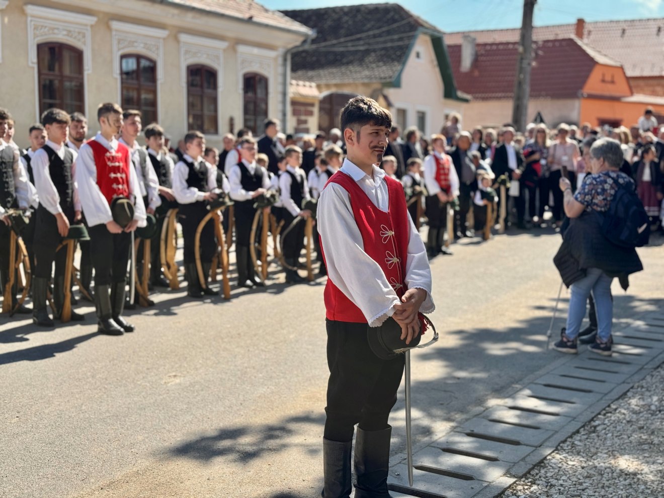Az első legény vezérelte a tömeget &bullet;  Fotó: Farkas Orsolya