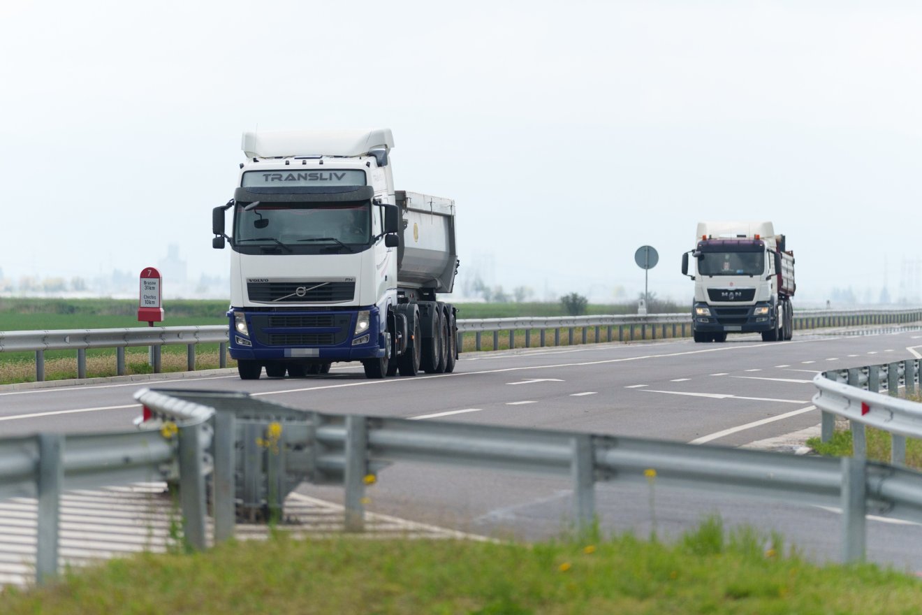 Az üzemanyagár 25 százalékos növekedése legalább 10 százalékkal emeli a szállítási költséget &bullet;  Fotó: Tuchiluș Alex