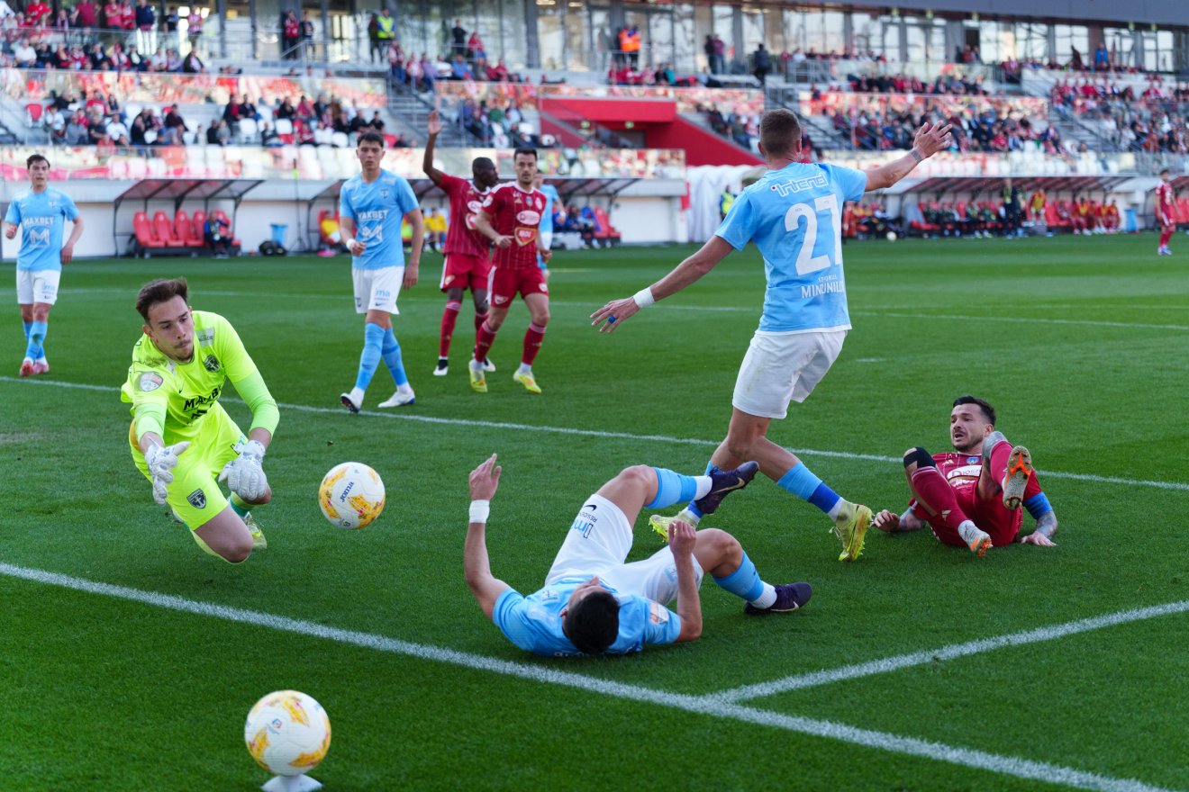 &bullet;  Fotó: Tuchiluș Alex