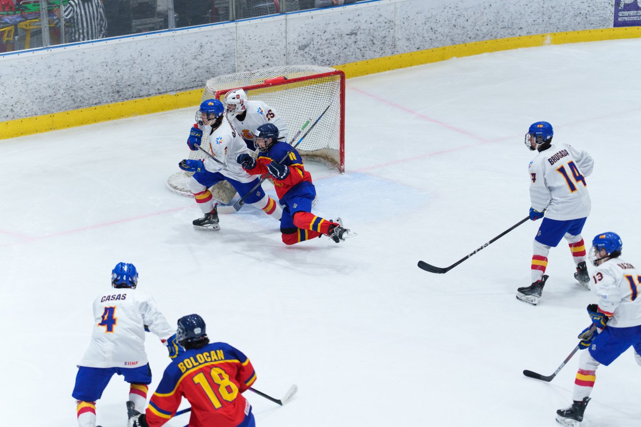 &bullet;  Fotó: Tuchiluș Alex