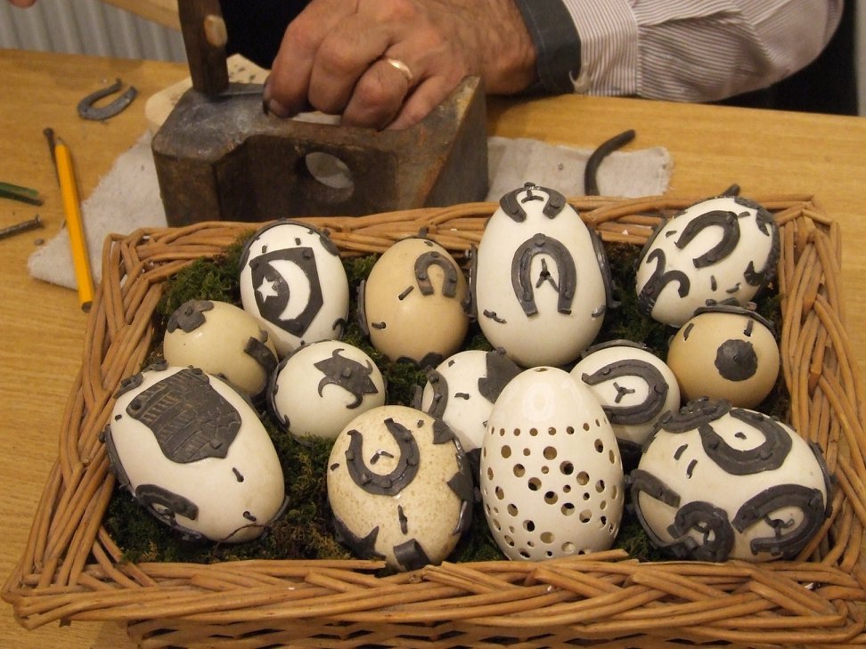 A tojáspatkolás mestere az erdővidéki Bodosról származó Józsa József &bullet;  Fotó: Erdővidék Múzeuma/Facebook