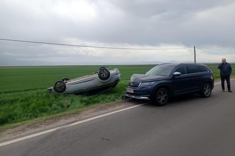 Három autó karambolozott Csernátonban