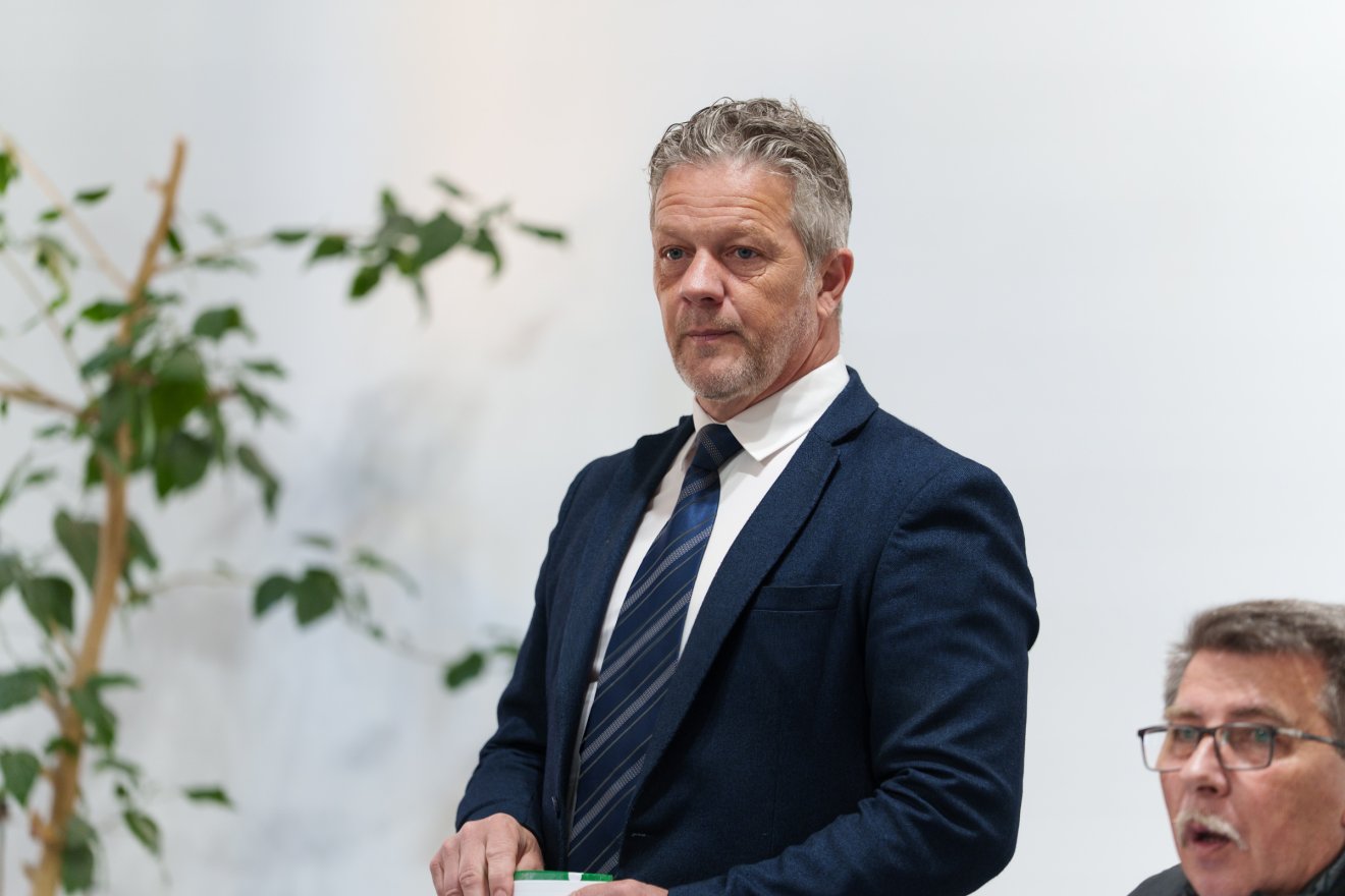 Benedek-Huszár János, Barót város polgármestere ismertette a költségvetést &bullet;  Fotó: Tuchiluș Alex