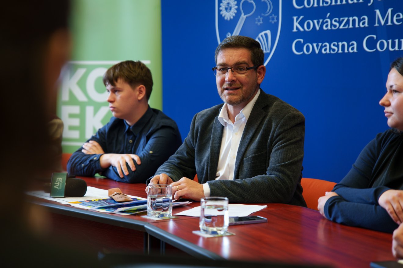 Gáj Nándor: a felmérés egy nyitott, motivált, de irányt kereső generáció képét mutatja &bullet;  Fotó: Tuchiluș Alex