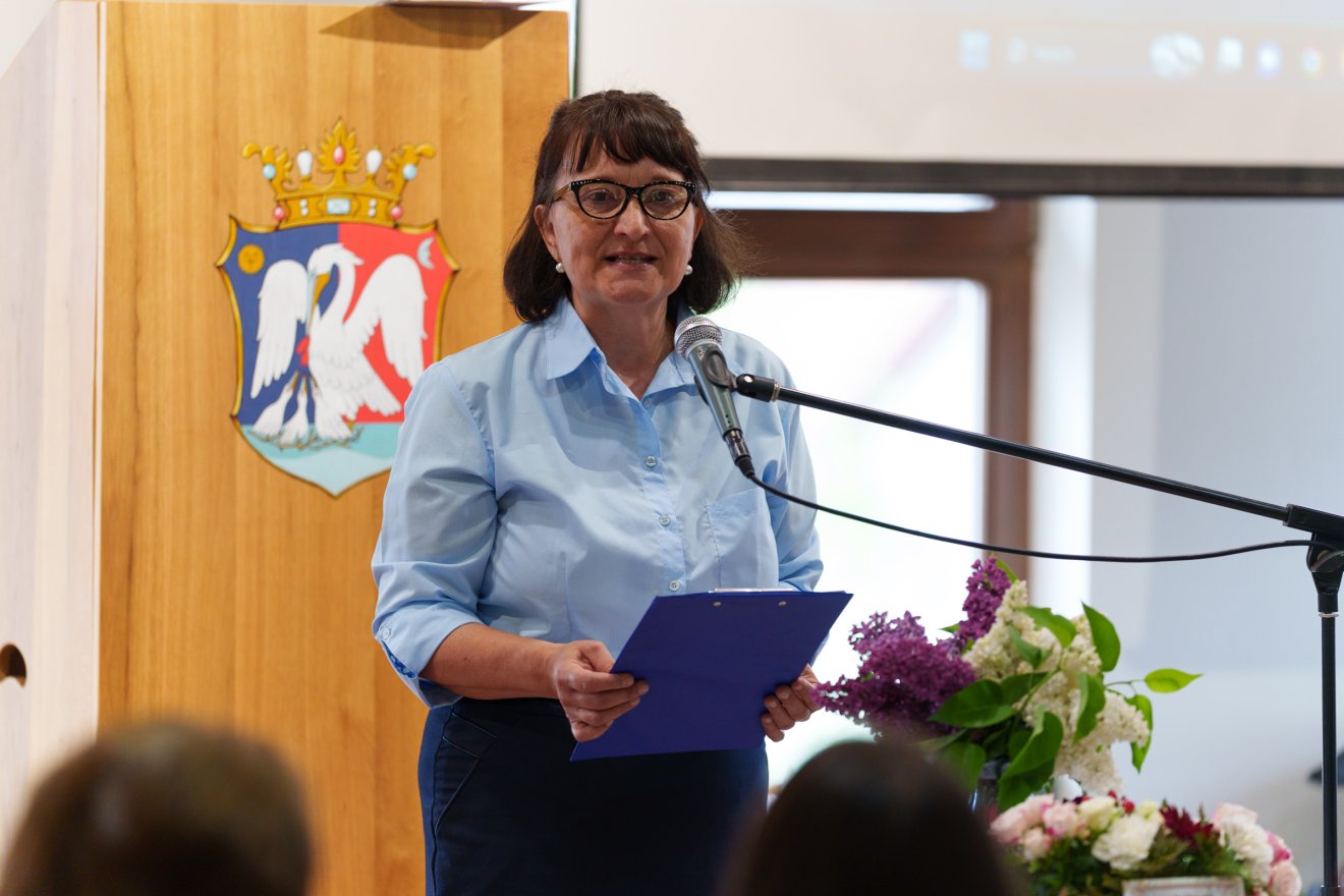 Tóth Anna, a Diakónia idősgondozó szolgálatának igazgatója köszöntötte a szociális intézmények dolgozóit és az alapítvány szakmai személyzetét &bullet;  Fotó: Tuchiluș Alex