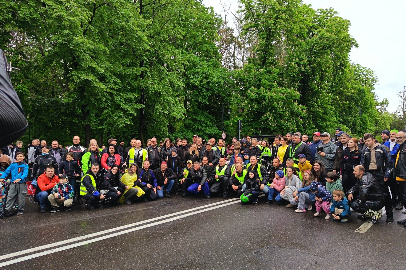 A szezonnyitón résztvevő háromszéki motorosok &bullet;  Fotó: Bodor Tünde