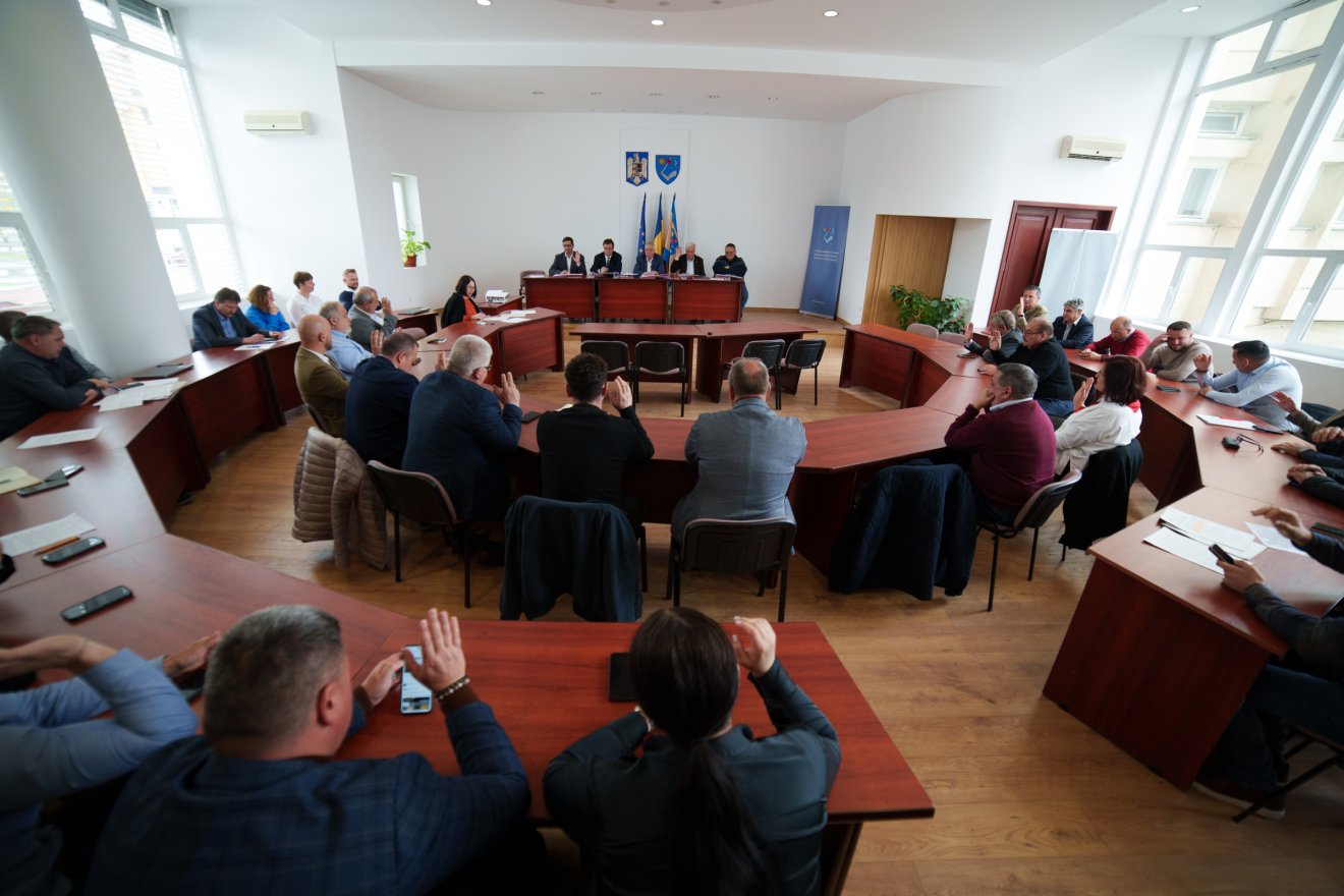 Az idei év szűkösebb a megyei tanácsnál: csökkentették a béralapot, a pályázatokra is kevesebb jut &bullet;  Fotó: Tuchiluș Alex