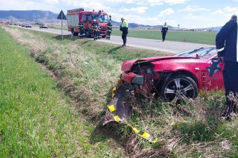 Hídfőnek ütközött egy autó Gyergyószentmiklóson