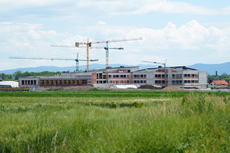 Szerkezetkészek a Sapientia EMTE sepsiszentgyörgyi kampuszának épületei