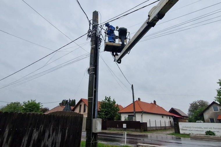 Helyreállították az áramszolgáltatást szerdán reggelre minden Kovászna megyei fogyasztónál