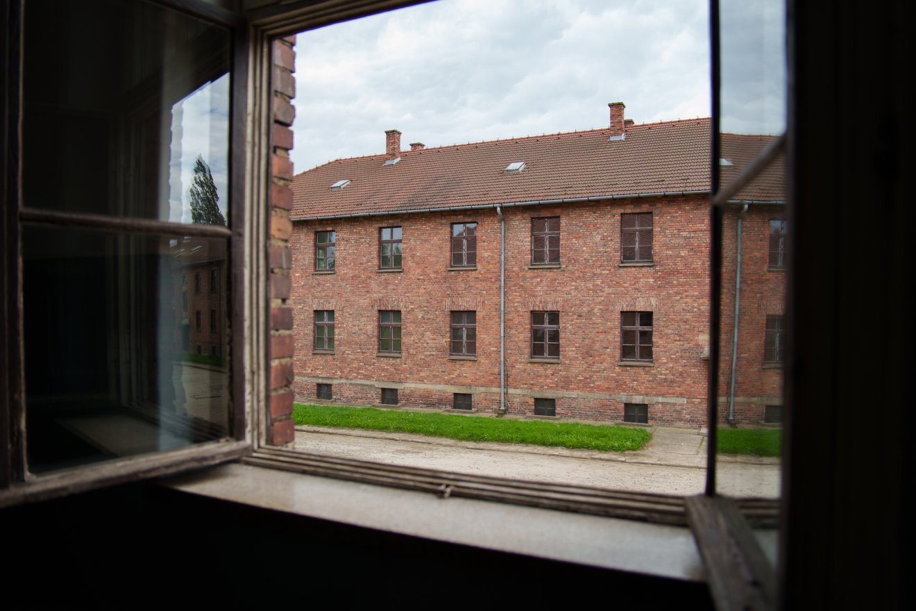 Auschwitz I-ben átogatható több blokk, az első krematórium, az első gázkamra is &bullet;  Fotó: Tuchiluș Alex