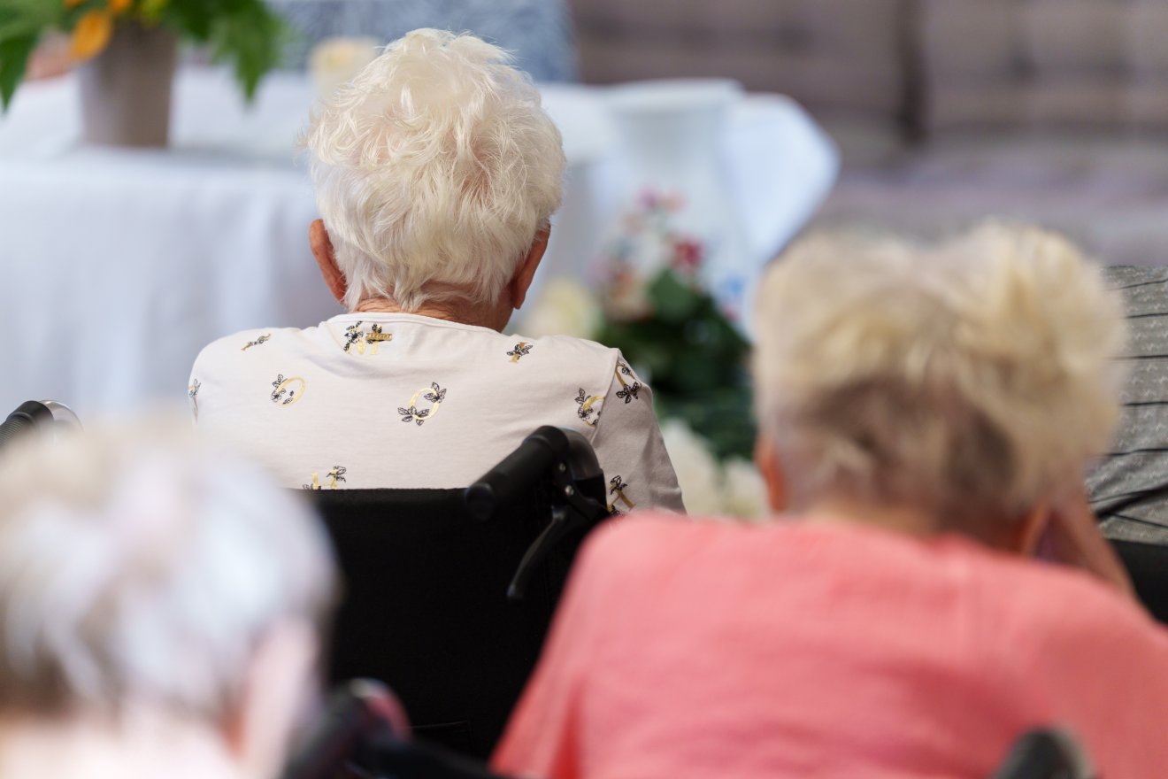 Az idősotthon bentlakóit nem érinti az átszervezés. Képünk illusztráció • Fotó: Tuchiluș Alex