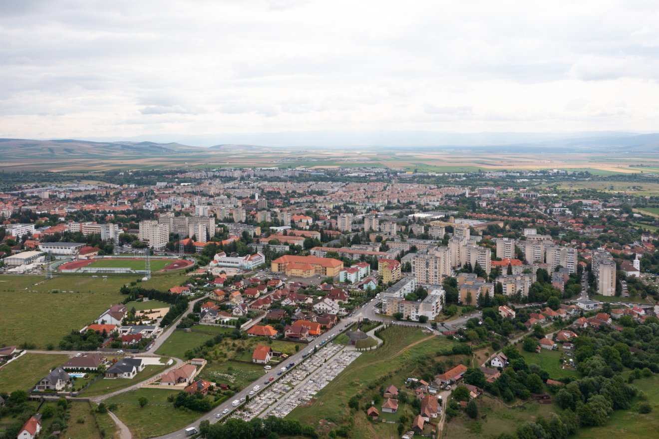 A Sepsiszentgyörgyön található kiskereskedelmi park is részese a tranzakciónak • Fotó: Tuchiluș Alex