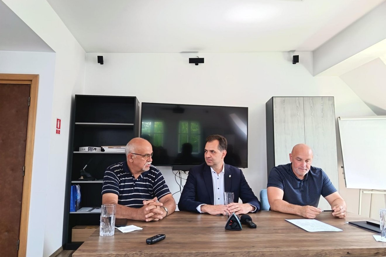 2028-ig marad a jelenlegi adókulcs a cégek ingatlanadó-számításakor, kedvezőbb lett a cégek számára a de minimis program – hangzott el a sajtótájékoztatón • Fotó: Bodor Tünde