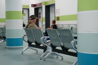 Félezer kórház működése bénul meg részlegesen a hétfői figyelmeztető sztrájk ideje alatt