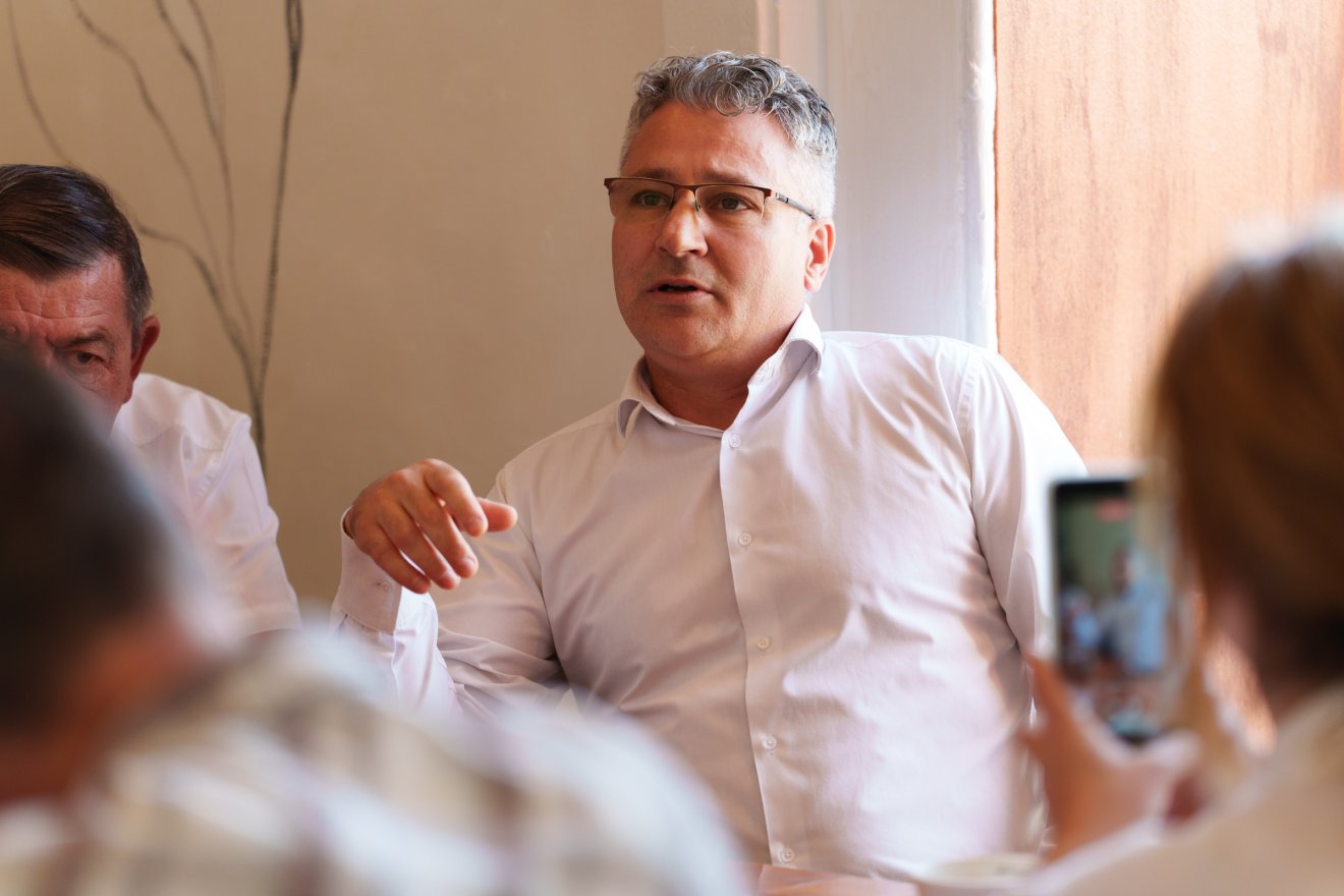 Gyerő Józseg kovásznai polgármester: kérjük, hogy tartsák tiszteletben az álkotmányt, mely szerint az ember életének védelmét szavatolja az állam. &bullet;  Fotó: Tuchiluș Alex