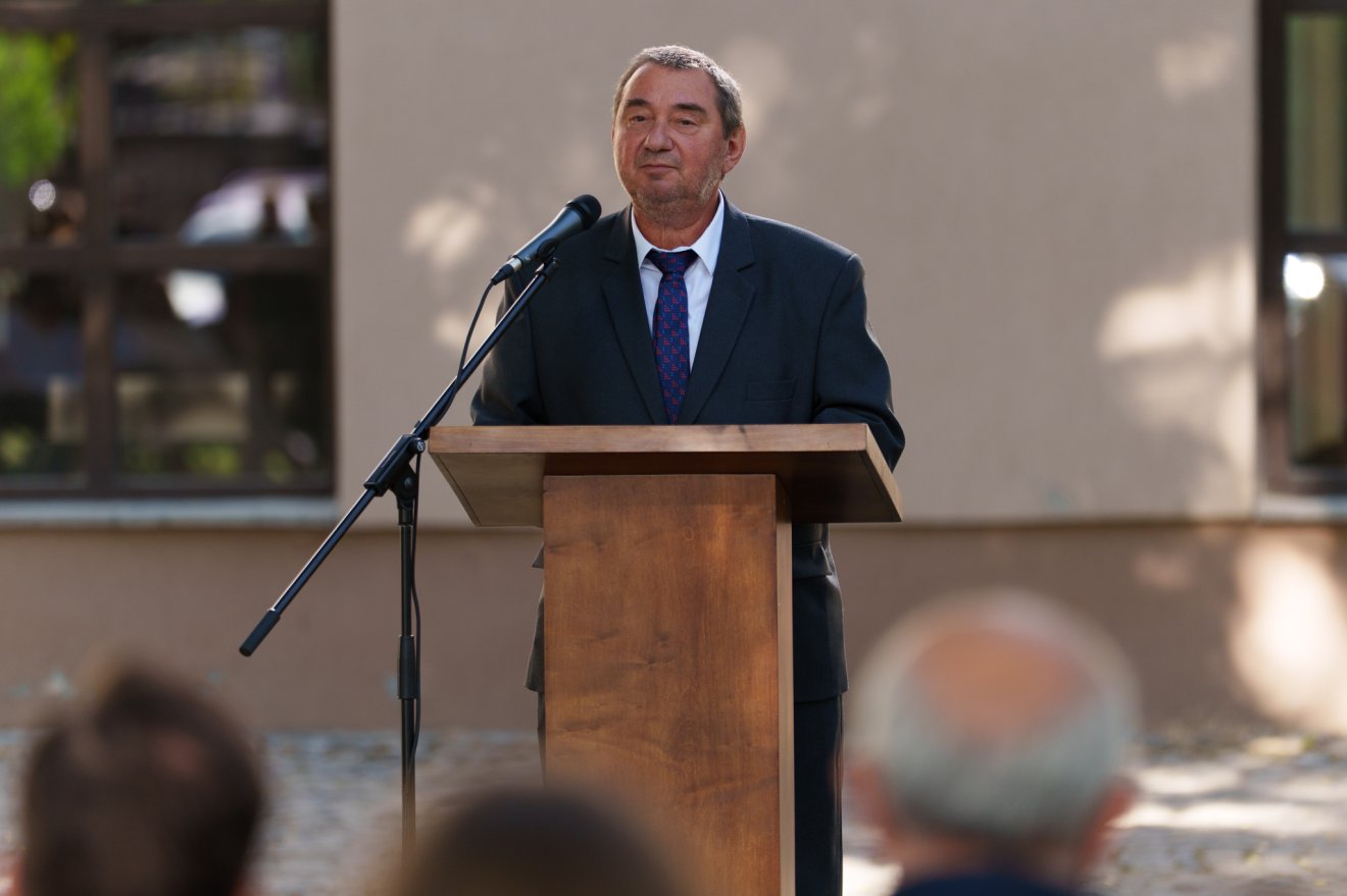 A tanulás pedig egy élethosszig tartó folyamat, nem akkor kezdődik, amikor a tankönyvet kinyitják, és nem is akkor végződik, mikor becsukják azt, mondta Tóth-Birtan Csaba &bullet;  Fotó: Tuchiluș Alex