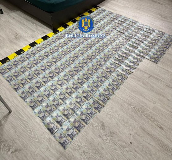 Hatalmas mennyiségű cigarettát és készpénzt foglaltak le Hargita és Maros megyében